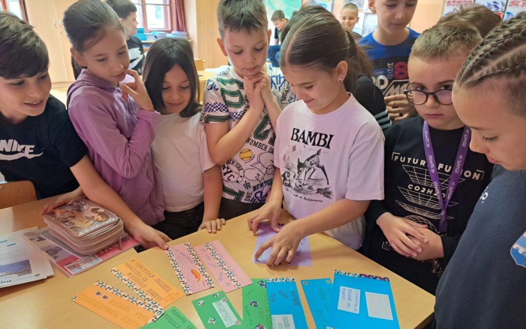 Pristigli straničnici iz OŠ “August Cesarec” Ivankovo te otkrivanje poruka