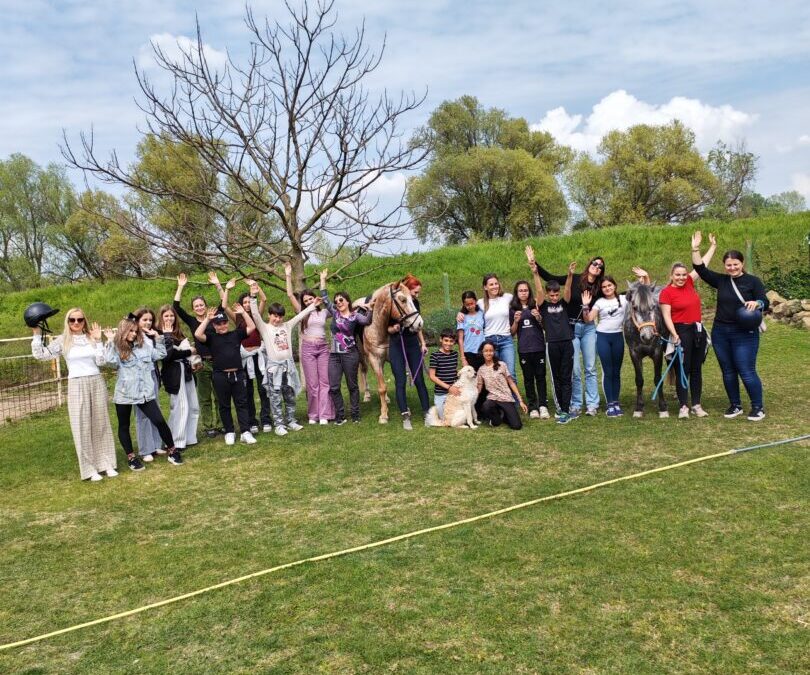 Učenje kroz iskustvo u prirodi: Erasmus gosti posjetili Udrugu Mogu